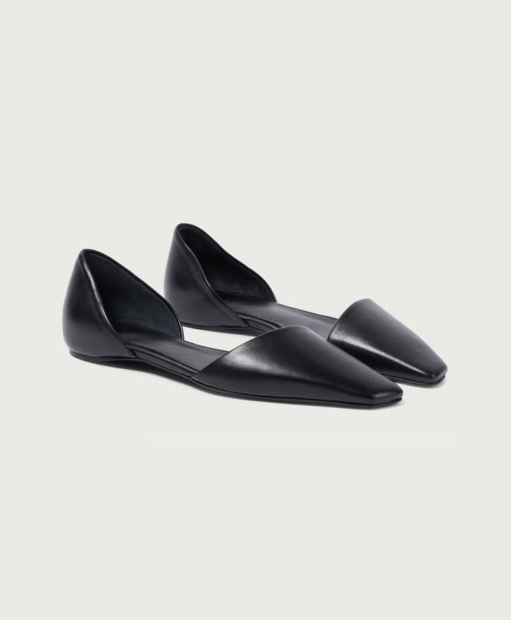 Toteme The Asymmetric D'Orsay Flat