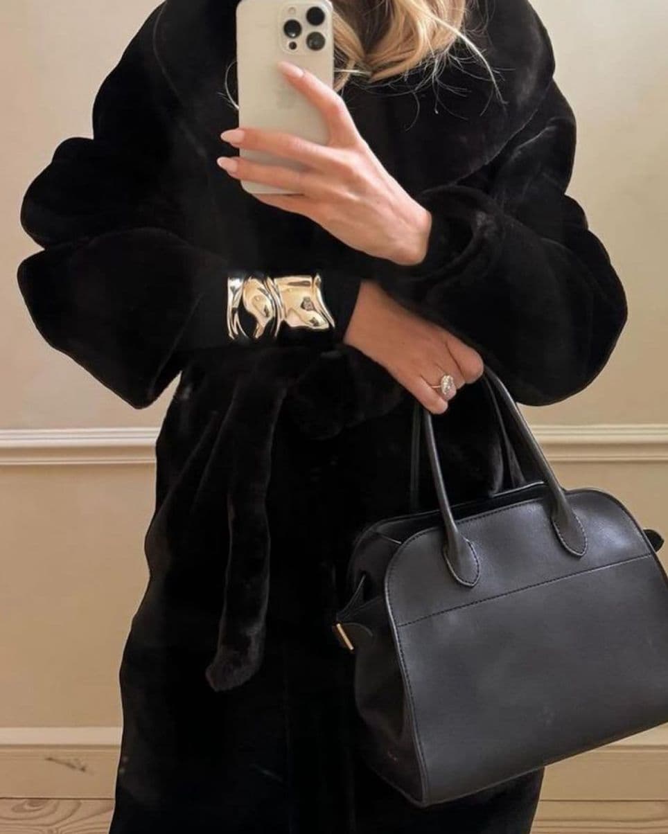 Rosie HW wearing The Row Margaux en cuir 