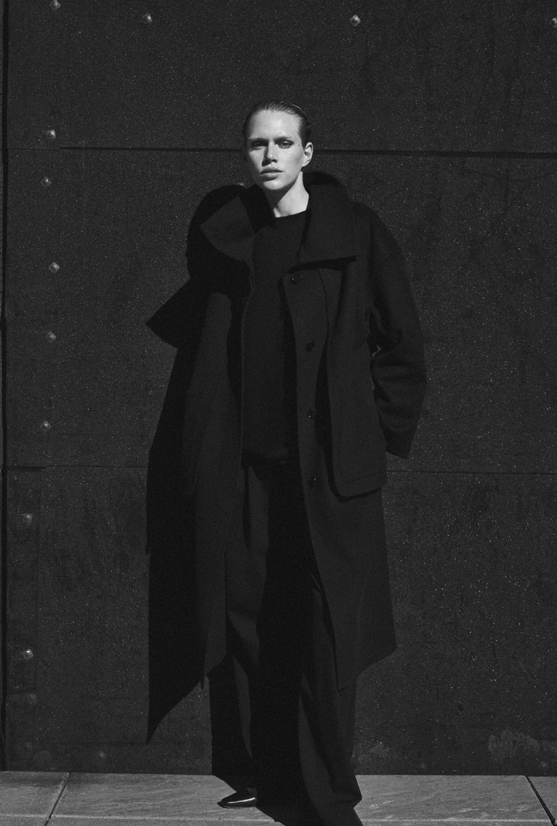 Wei double layer coat in Black